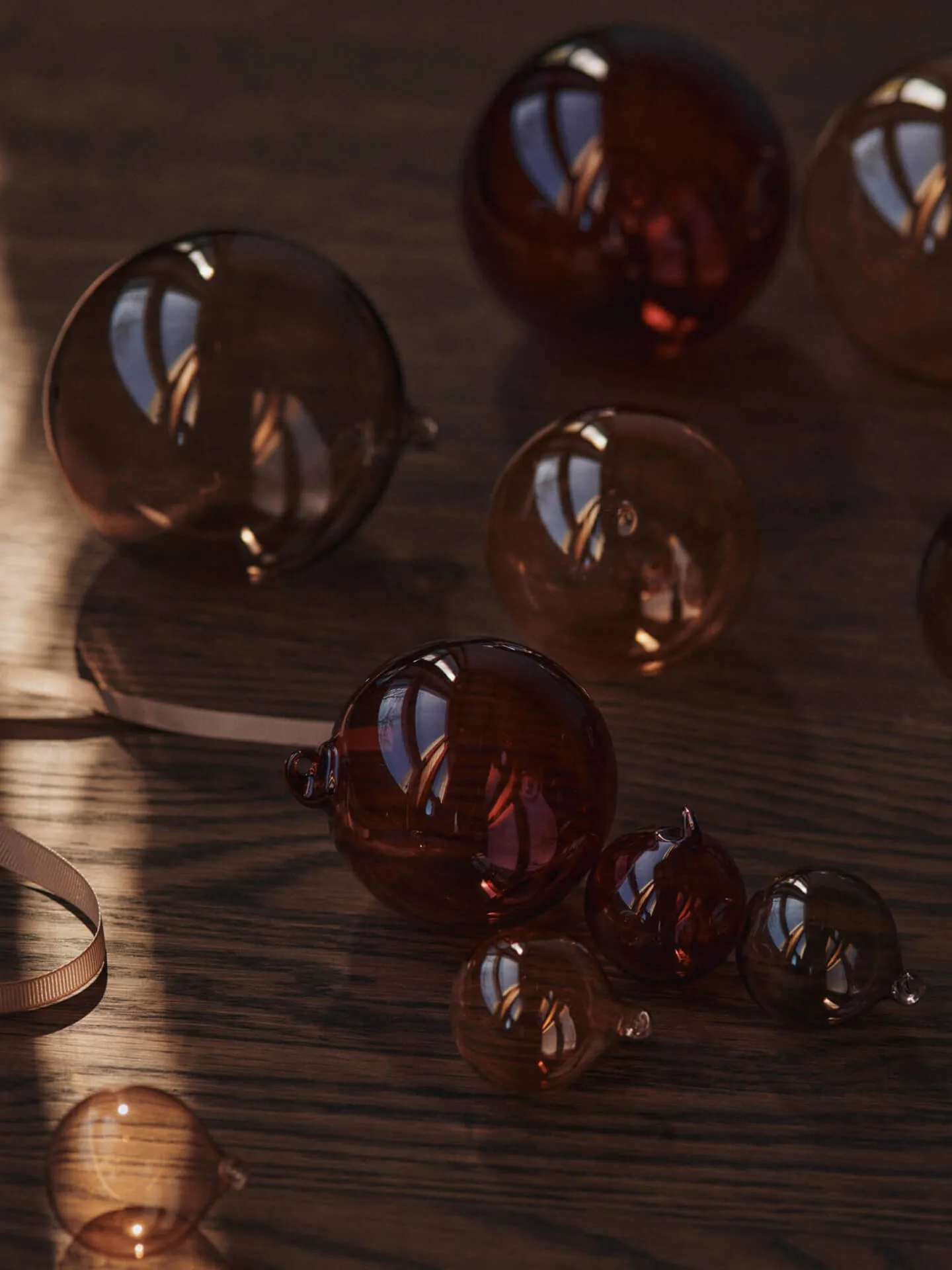 Bola Glass bauble M Ø8 cm 3 piezas, Roseate Translucent Ferm Living