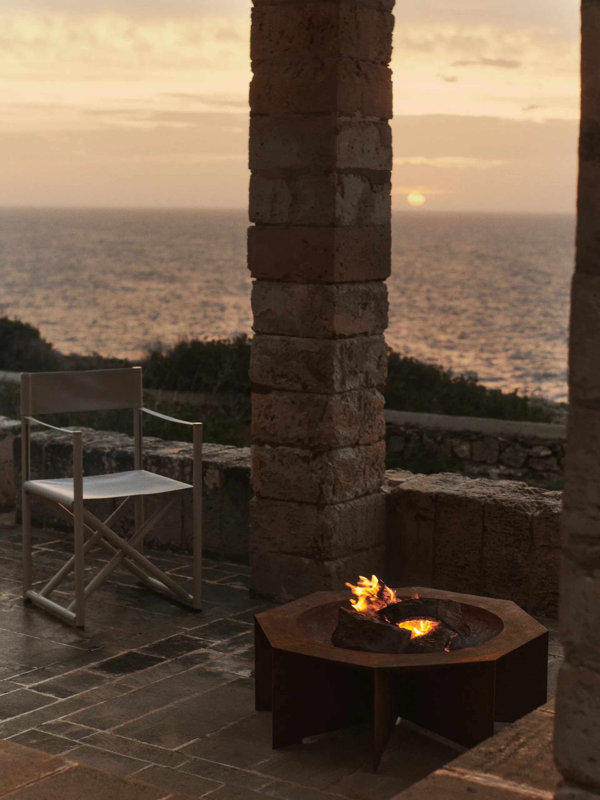 Brasero de exterior Otto fire pit, Rust, Ø85,5 × 29 cm Ferm Living