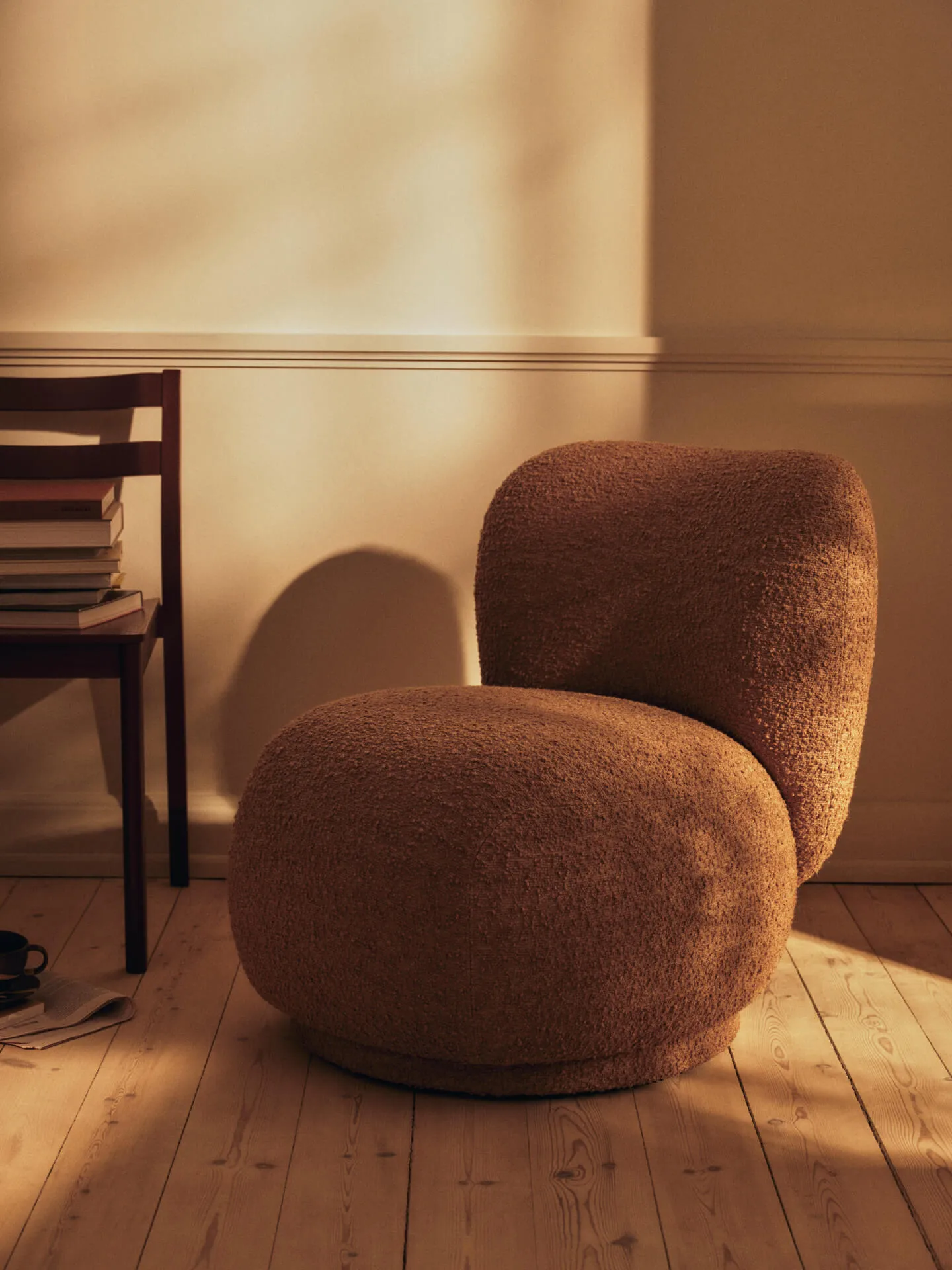 Butaca Rico lounge chair raw bouclé piccolo, Tan Ferm Living