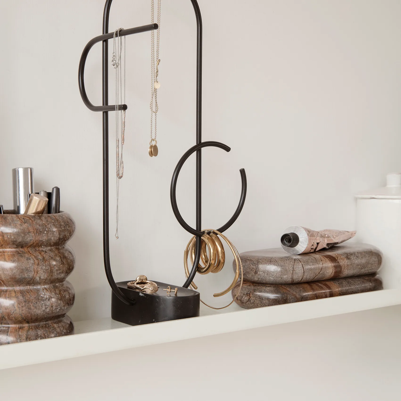 Caja almacenamiento Bendum, mármol marrón Ferm Living