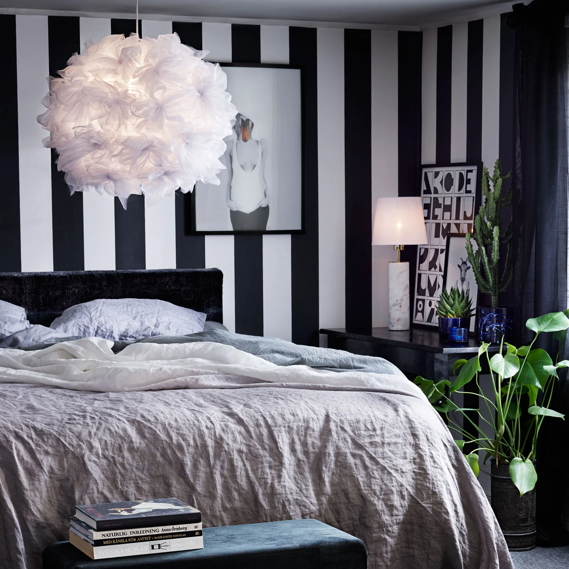 Candelabro Balance latón, vela alargada Ferm Living