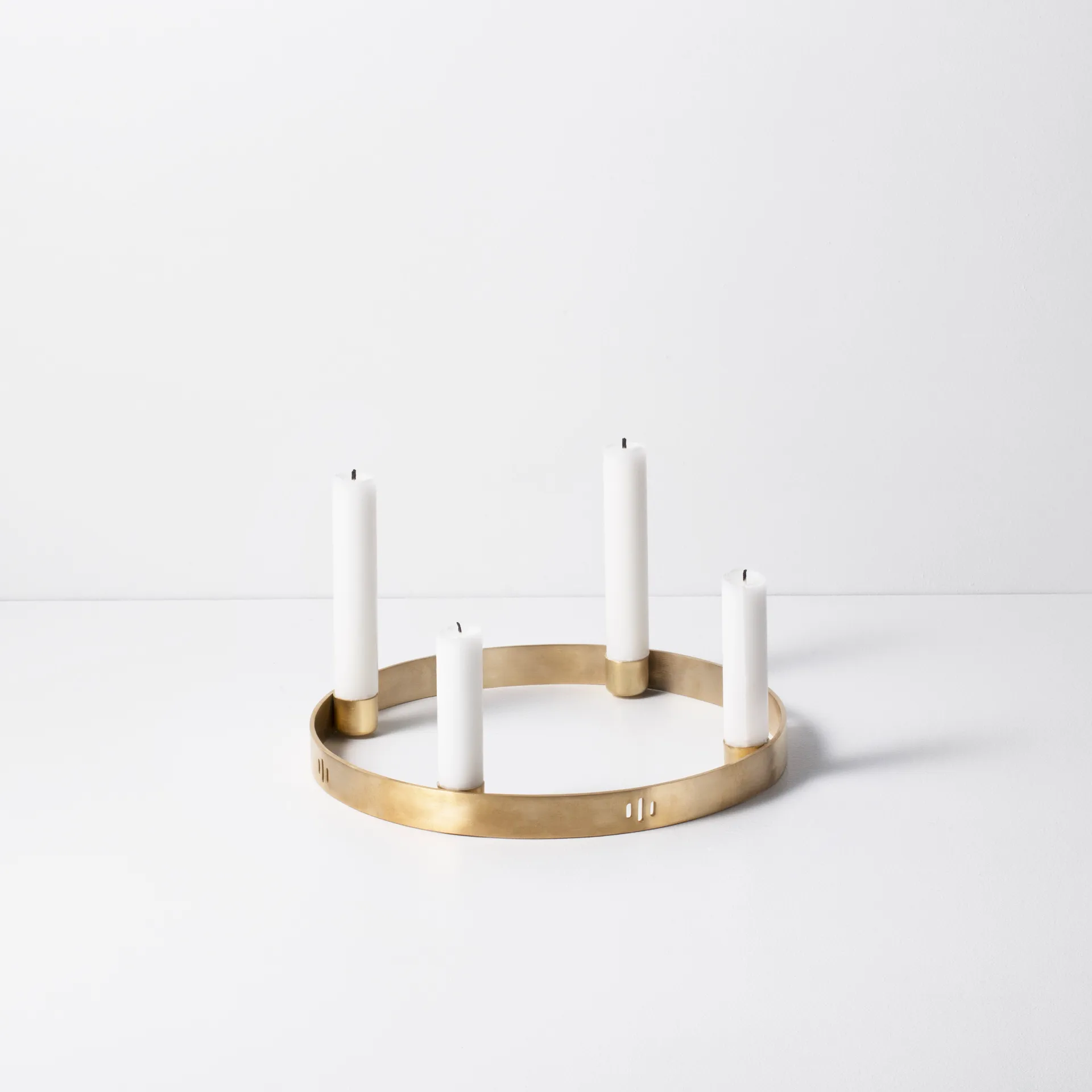 Candelabro Circle latón, pequeño Ferm Living