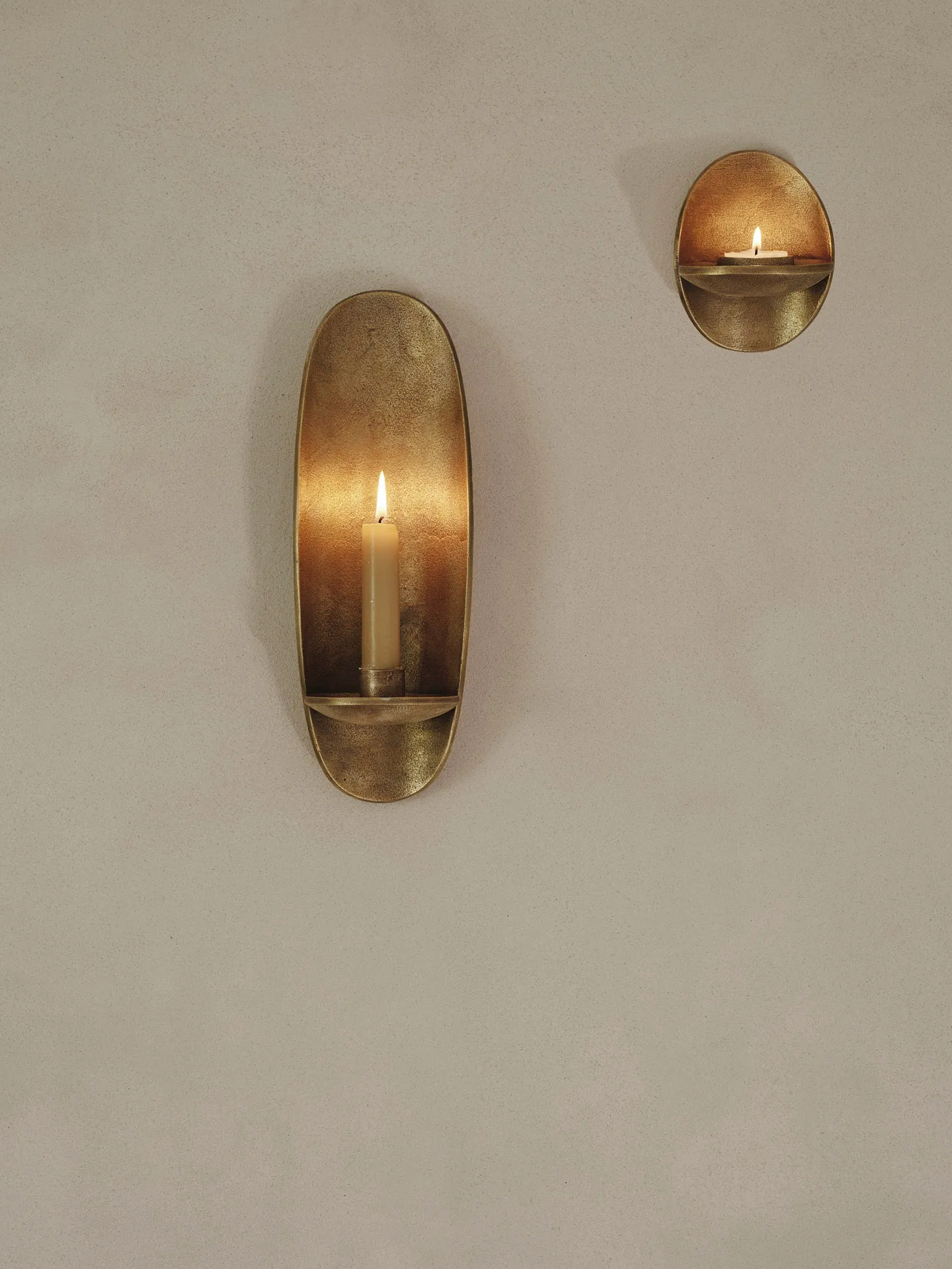 Candelabro de pared Agapé, Brass finish Ferm Living