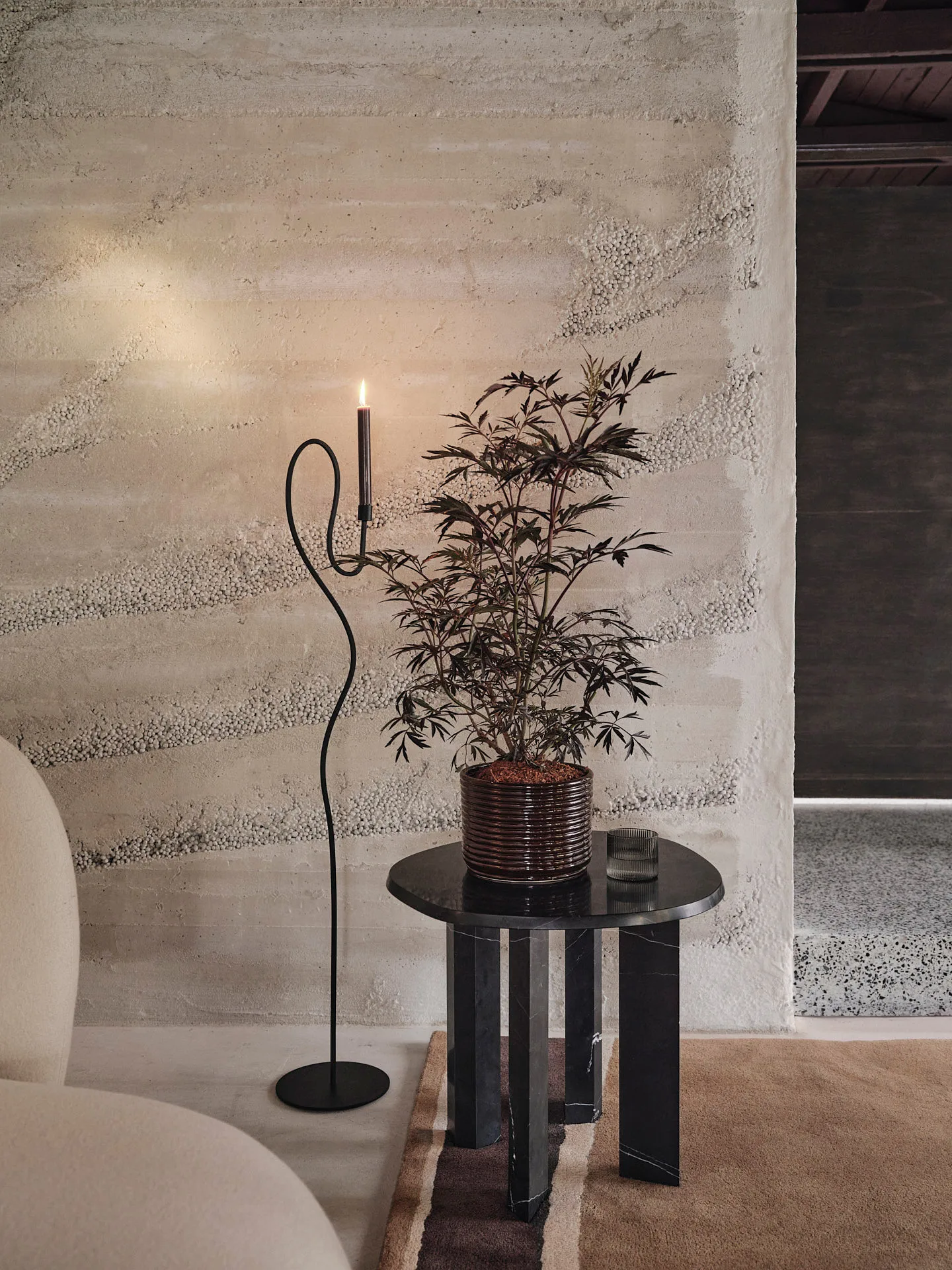Candelabro de suelo Valse, Black Ferm Living