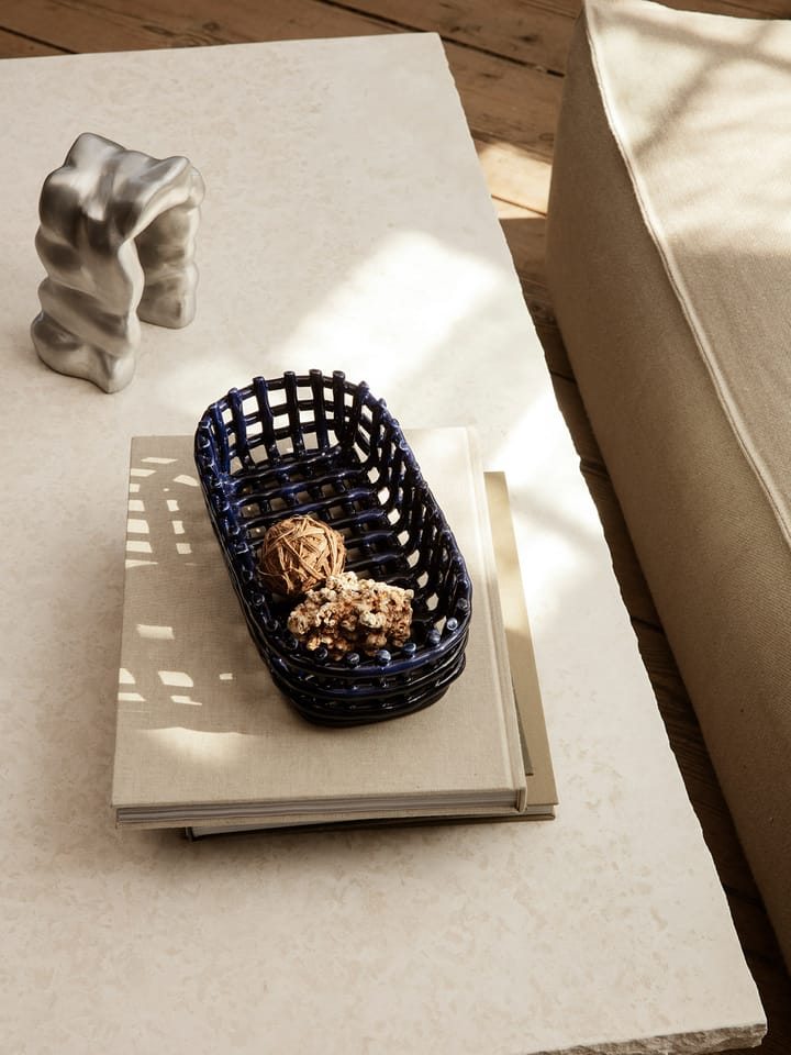 Cesta ovalada Ceramic trenzada 15x30 cm, azul Ferm Living
