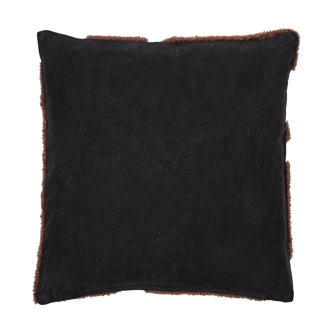Cojín tufted Cilla, Black-dark chocolate 50x50 cm Ferm Living