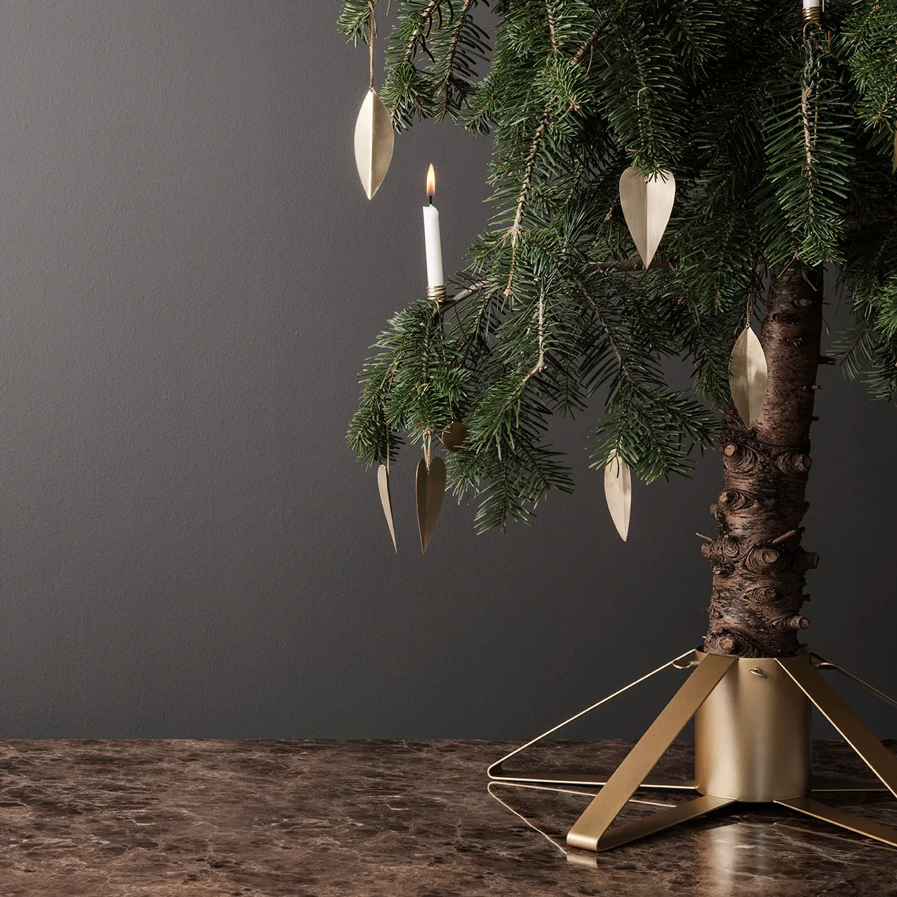 Colgantes de Navidad Leaf Brass, set de 4 Ferm Living