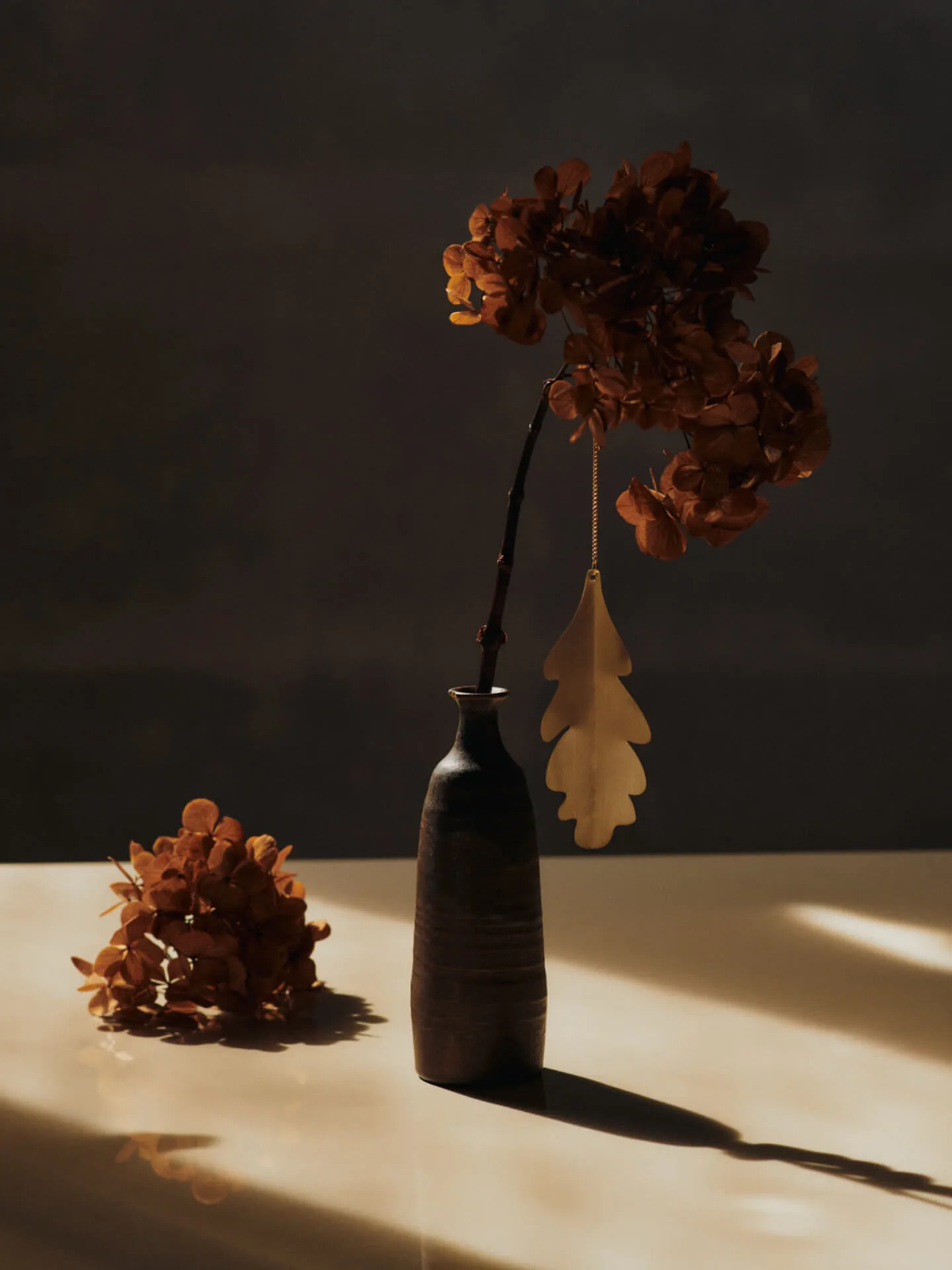 Colgantes decorativos Oak leaf 13,5 cm, 4-pack, Brass Ferm Living