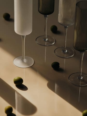 Copas de champán Ripple Champagne flutes 15 cl, 2-pack - Clear - Ferm Living