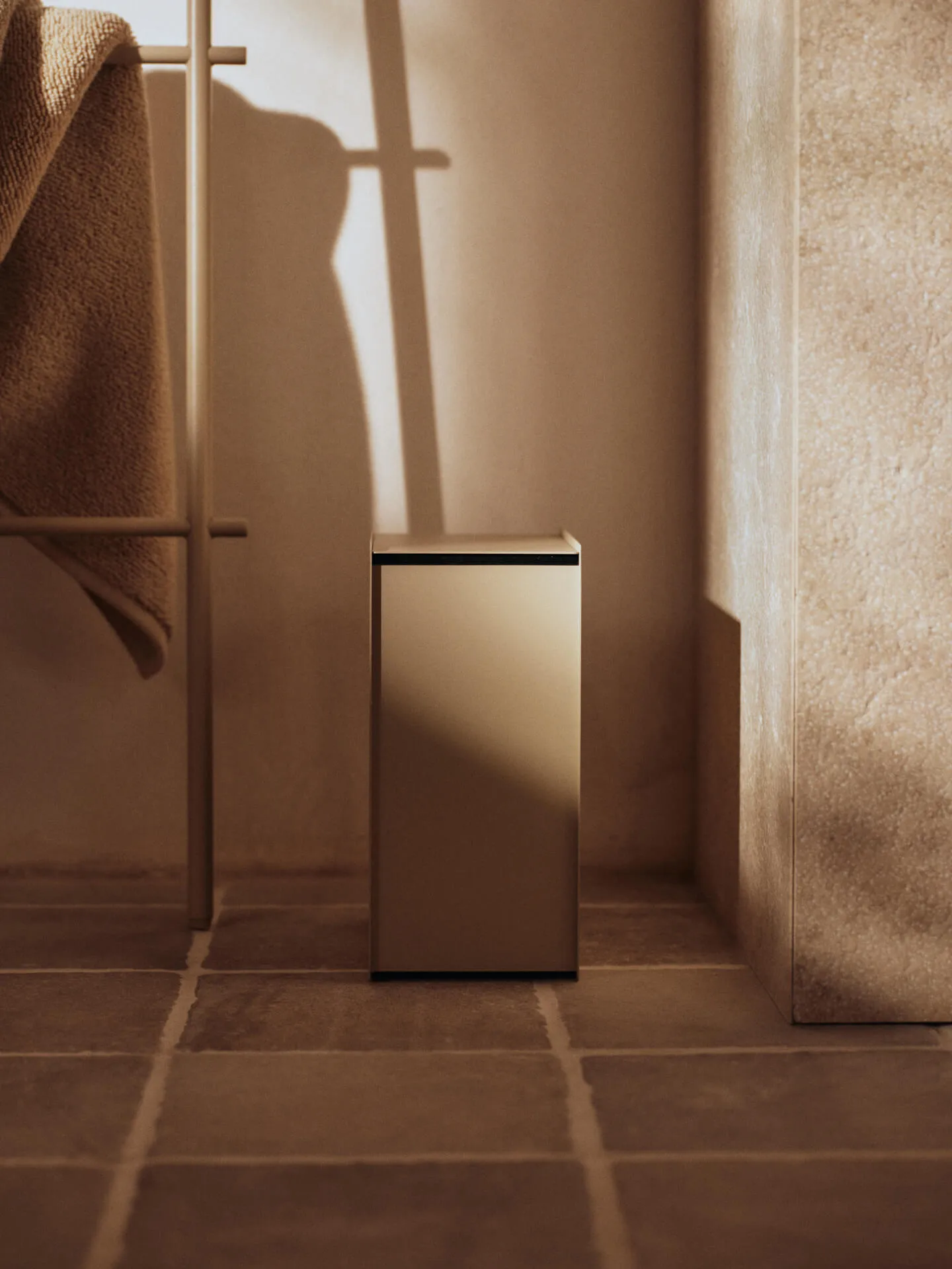 Cubo de basura Sama, Cashmere Ferm Living