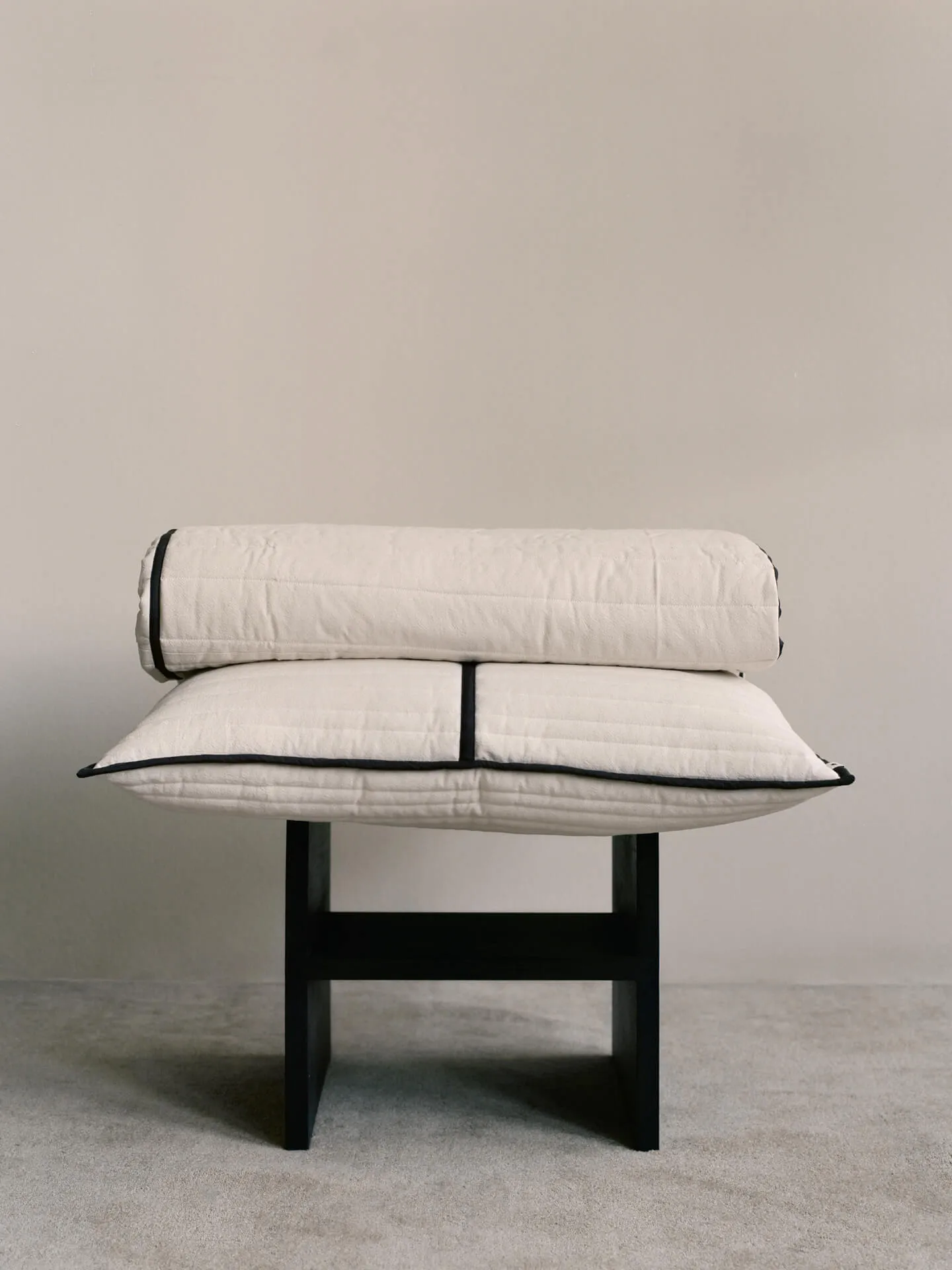 Cubrecama acolchado Vari, Natural-dark chocolate, 260x230 cm Ferm Living