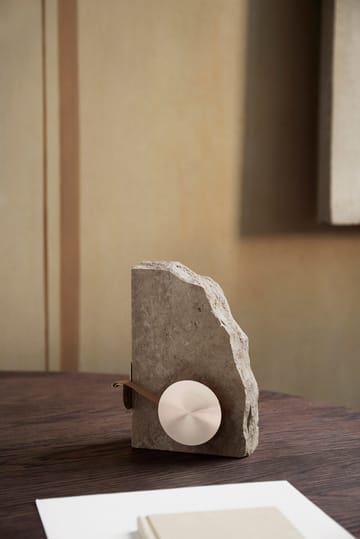 Dispensador de cinta adhesiva Klint 11,6x17 cm - Beige travertin - Ferm Living
