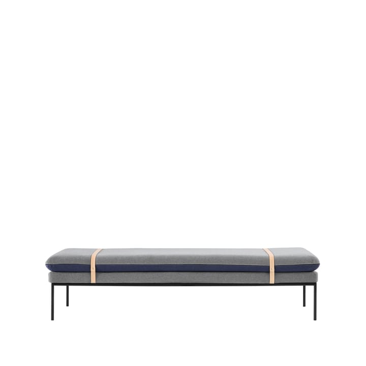Diván Turn - Tela wool blue/light grey, base negra - Ferm LIVING