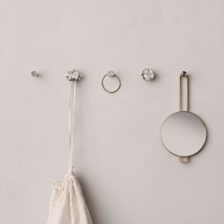Espejo de mano Poise, latón Ferm Living