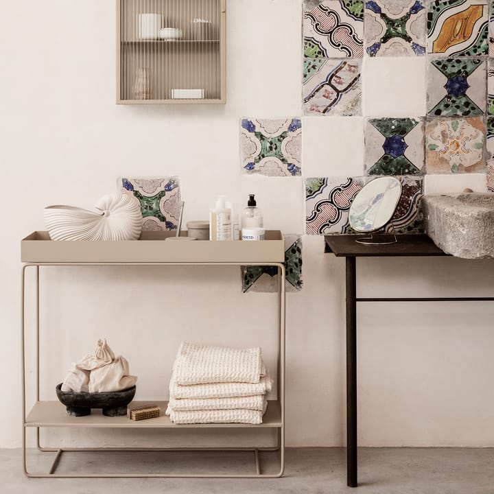 Espejo de mesa Pond, Latón Ferm Living