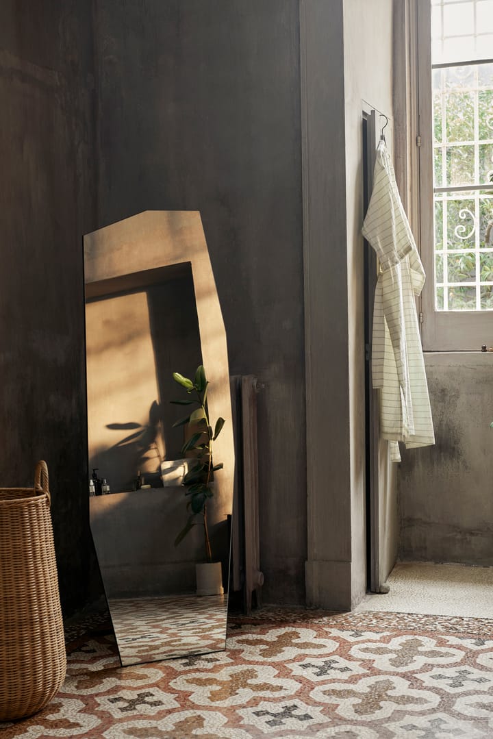 Espejo de suelo Shard 57,8x165 cm - Black - ferm LIVING