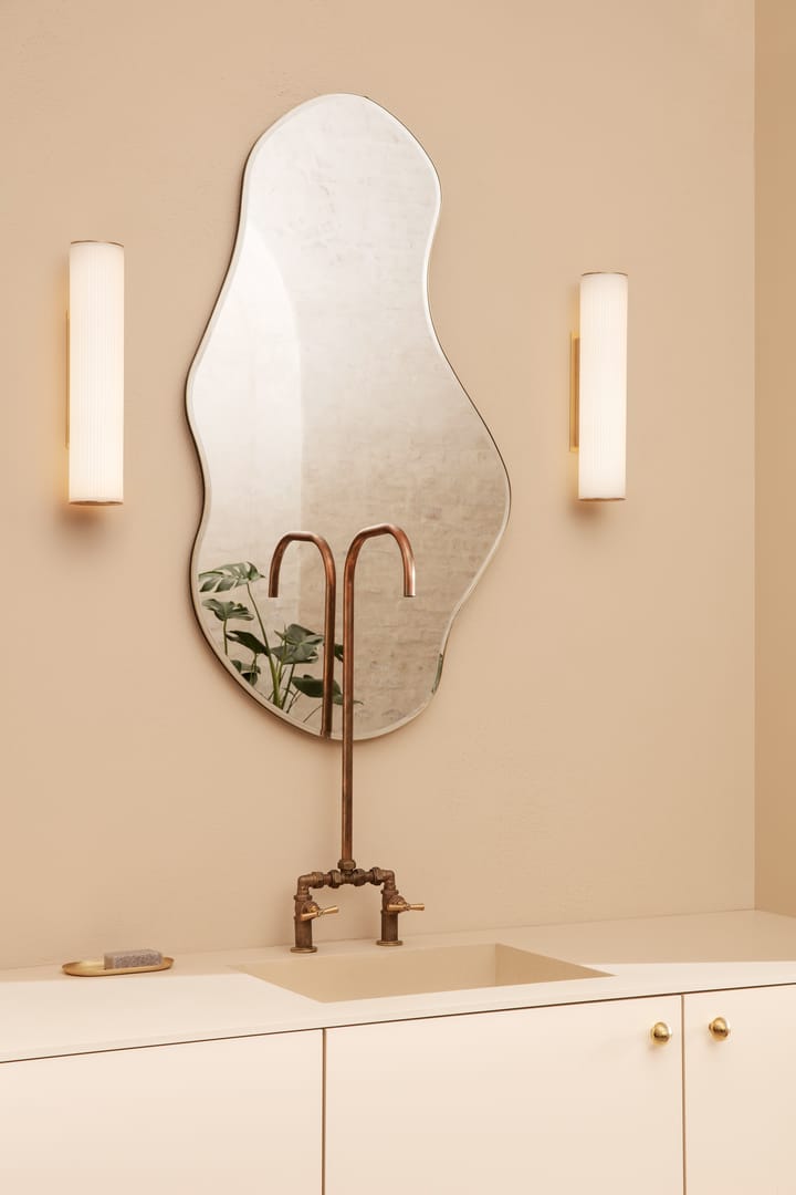 Espejo Pond large, Dark chrome Ferm Living