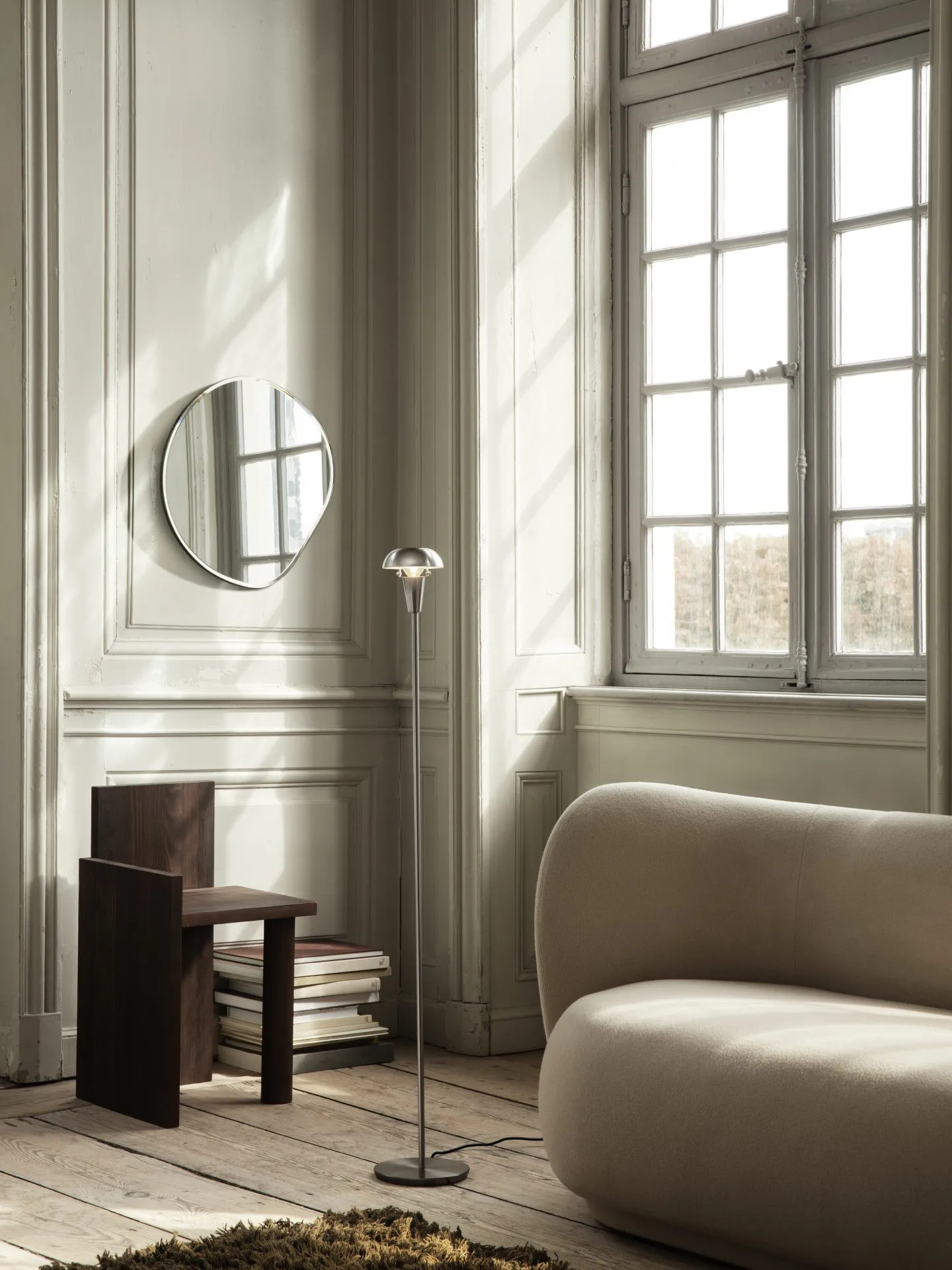 Espejo Pond, Small dark chrome Ferm Living