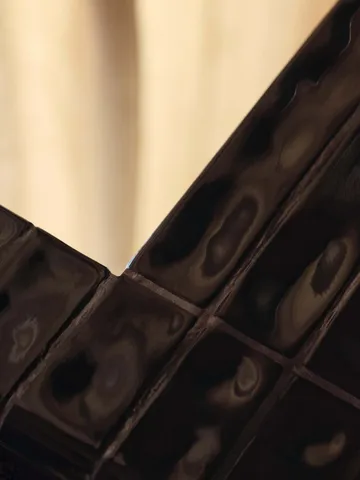 Espejo Tiling - Dark chocolate, 59x85 cm - Ferm Living