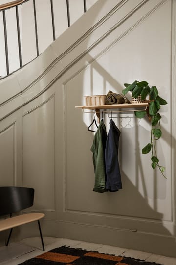 Estante con barra Sector 37 x 87 cm - Oak-brass - Ferm Living