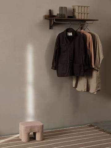 Estante con barra Sector 37 x 87 cm - Smoked Oak, brass - ferm LIVING