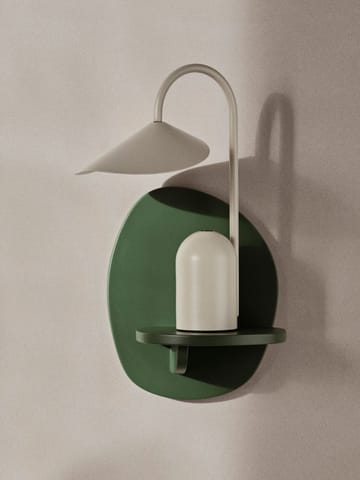 Estantería de pared Pilu 25 cm - Verdant Green - ferm LIVING