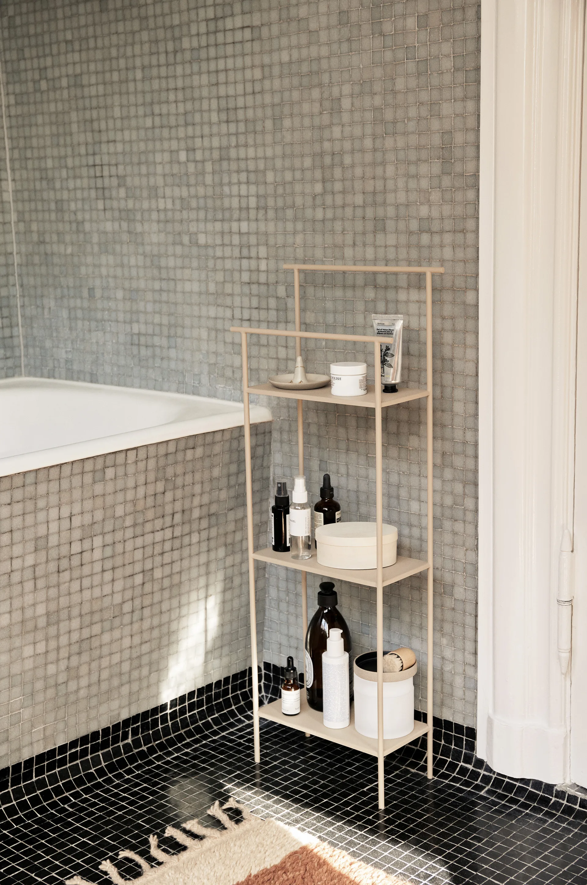 Estantería Dora 30x79 cm, Cashmere Ferm Living