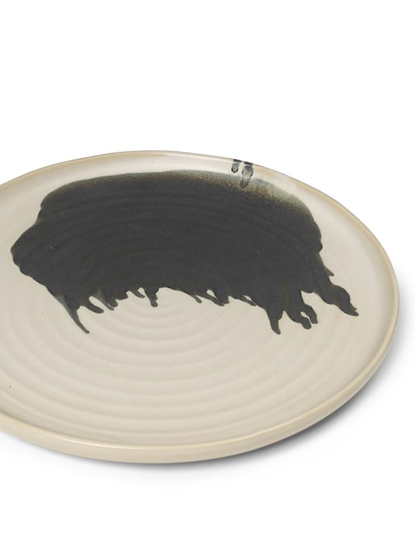 Fuente de servir Omhu Centrepiece ⌀36 cm, off white-charcoal Ferm Living
