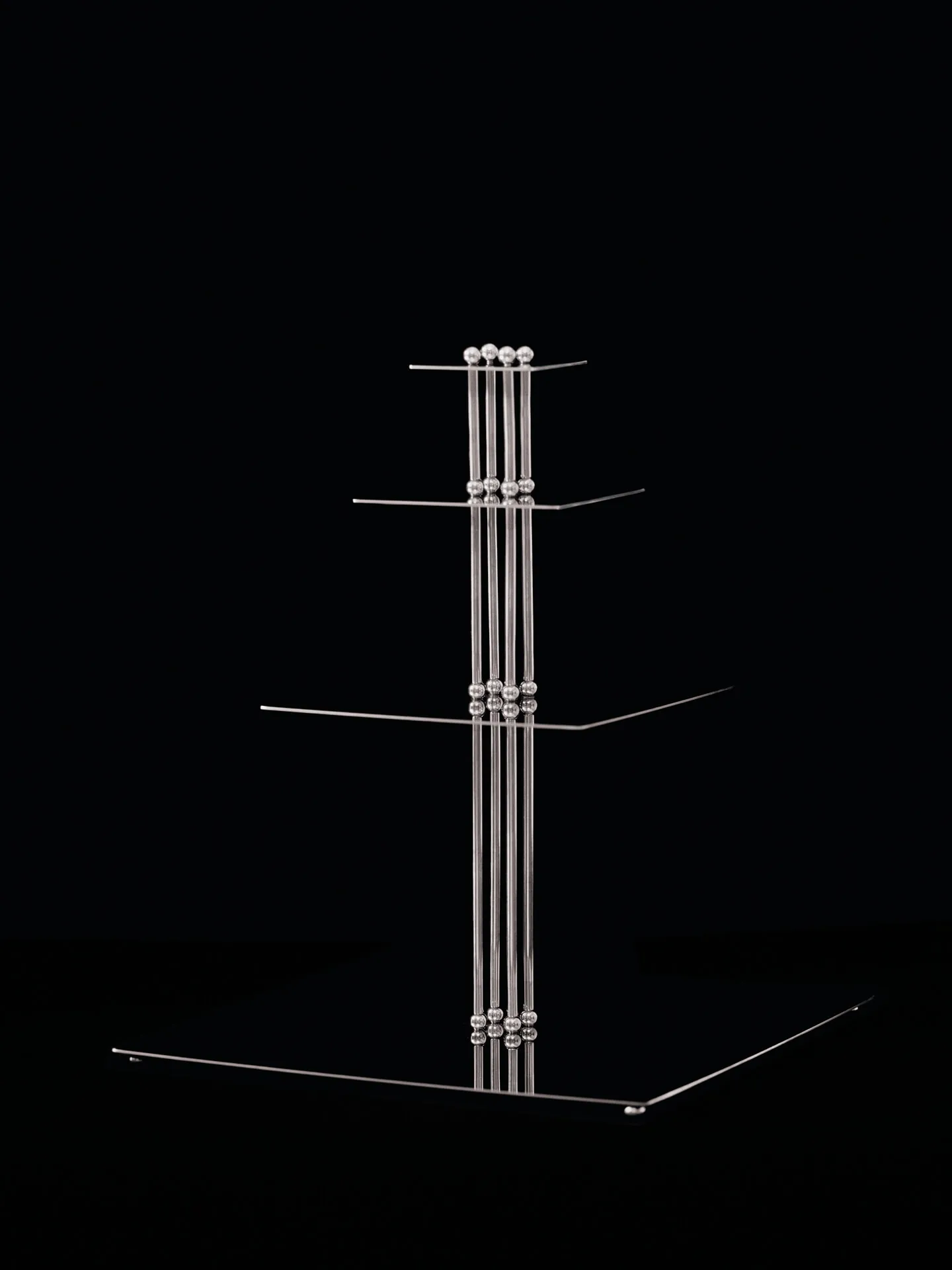 Fuente de varios pisos Orbelle, Mirror polished Ferm Living