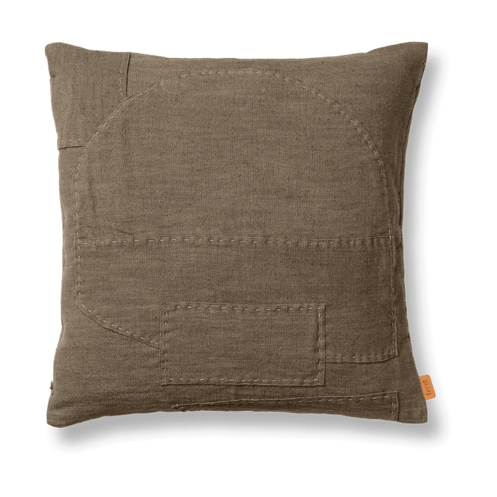 Funda de cojín Darn 50x50 cm - Marrón oscuro - Ferm LIVING