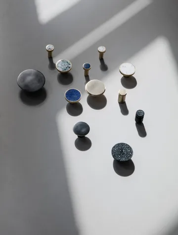 Gancho Hook latón negro - Large Ø4,8 cm - Ferm Living