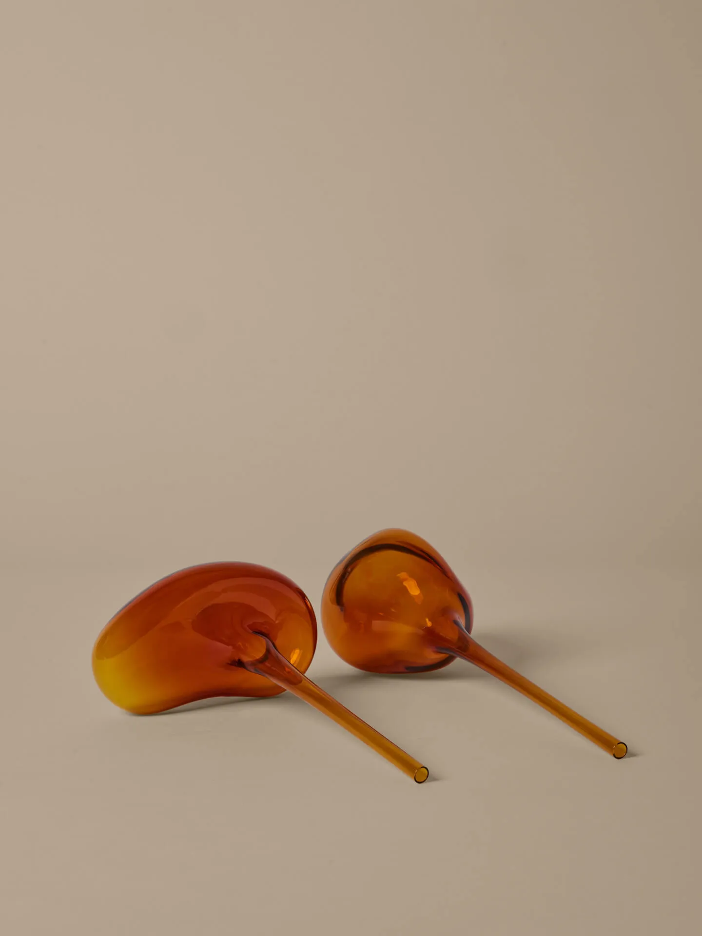 Globos de riego Mercury 2 piezas, Amber, 12x18,5 cm Ferm Living