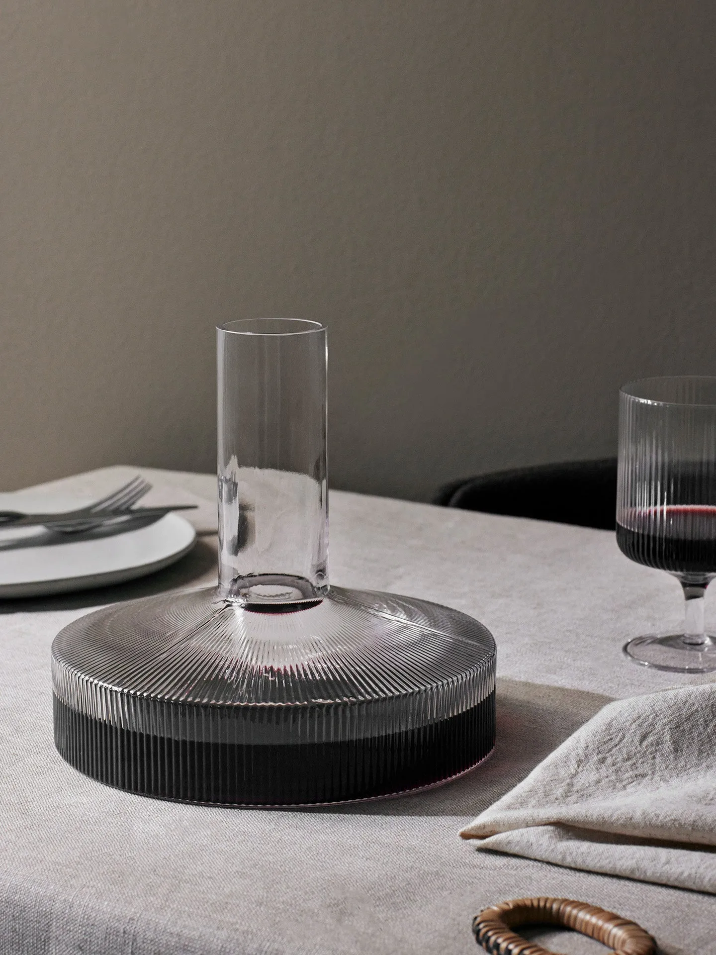 Jarra y vaso Ripple 17 piezas - Transparente,  Ferm Living