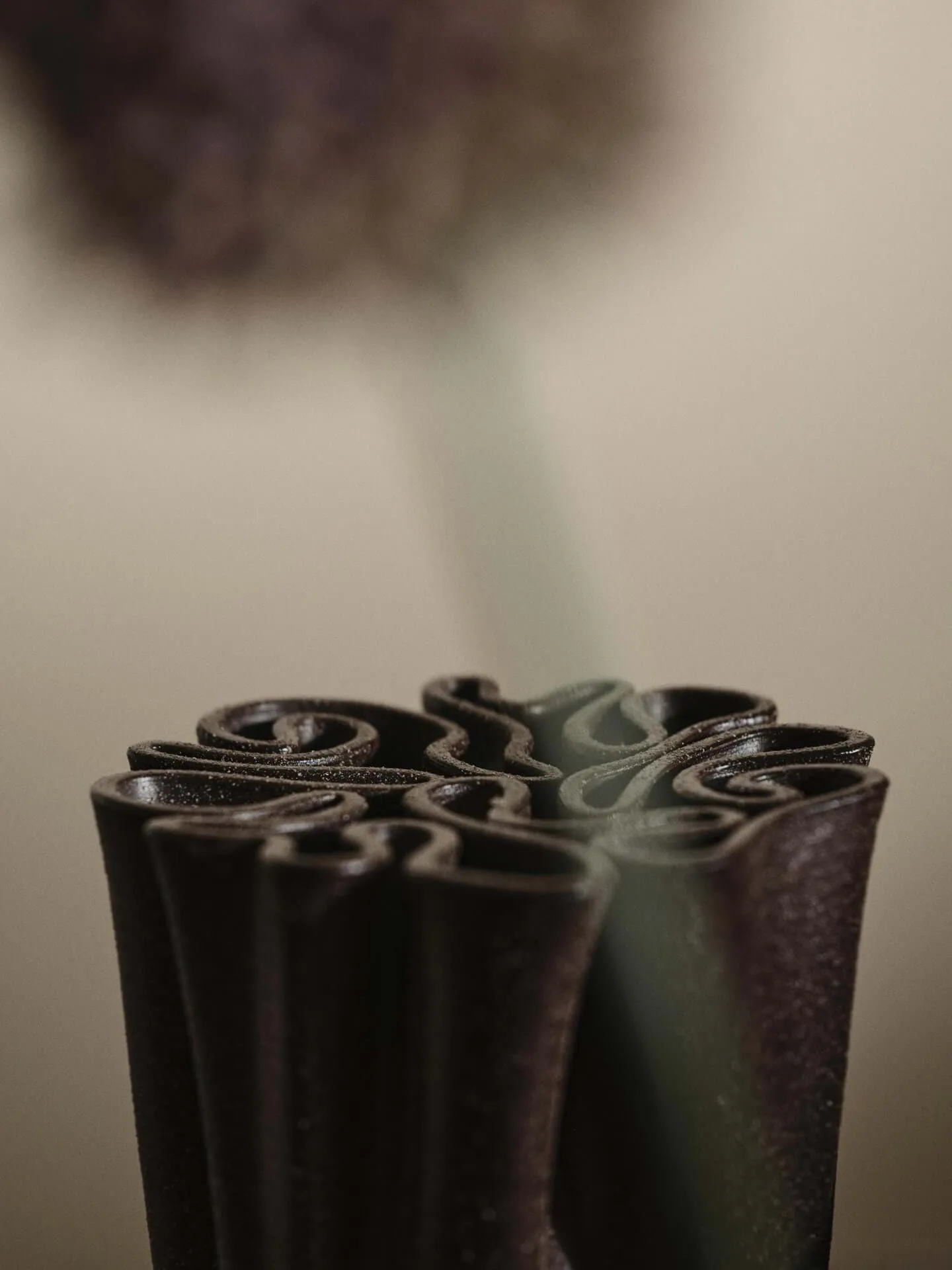 Jarrón Dedali 25 cm, Dark brown Ferm Living