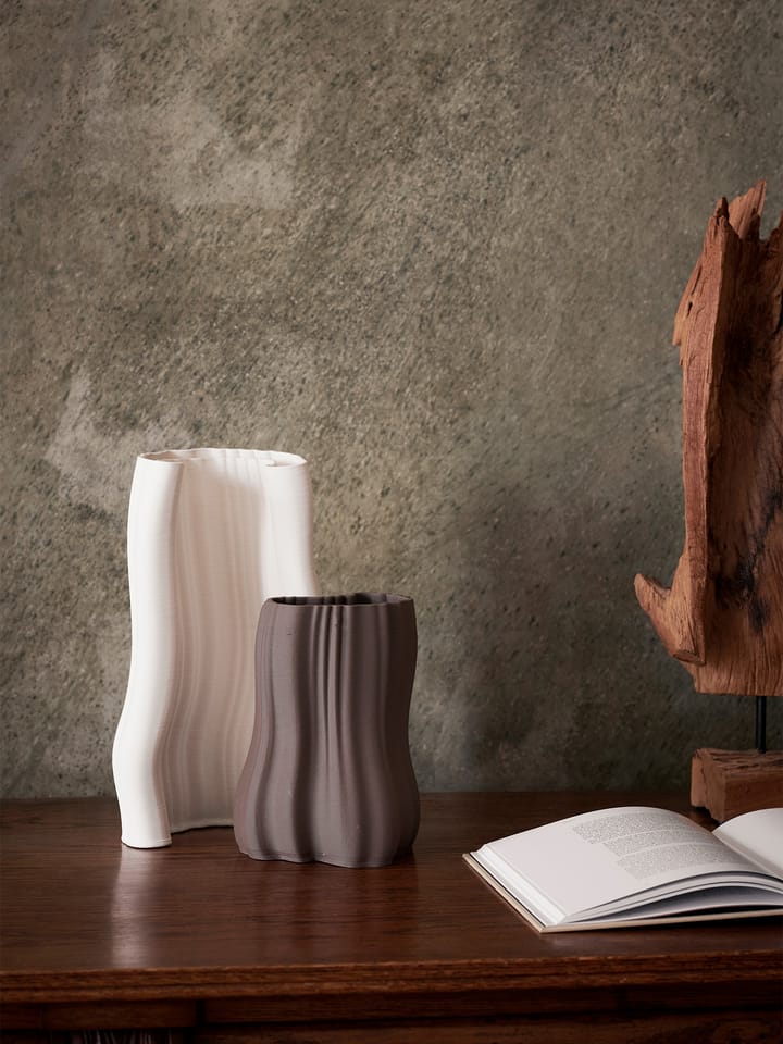 Jarrón Moire 20 cm, Antracita Ferm Living