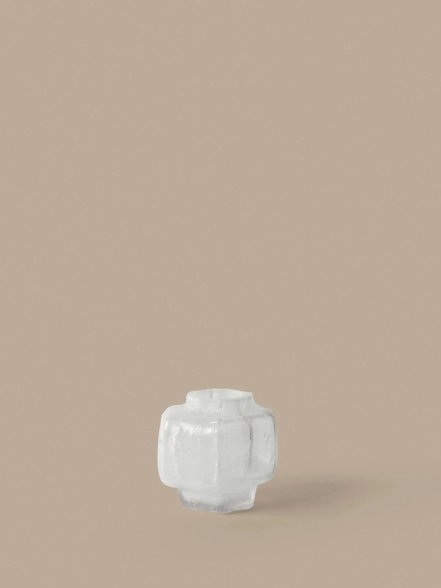 Jarrón Mokuri, White, 15 cm Ferm Living