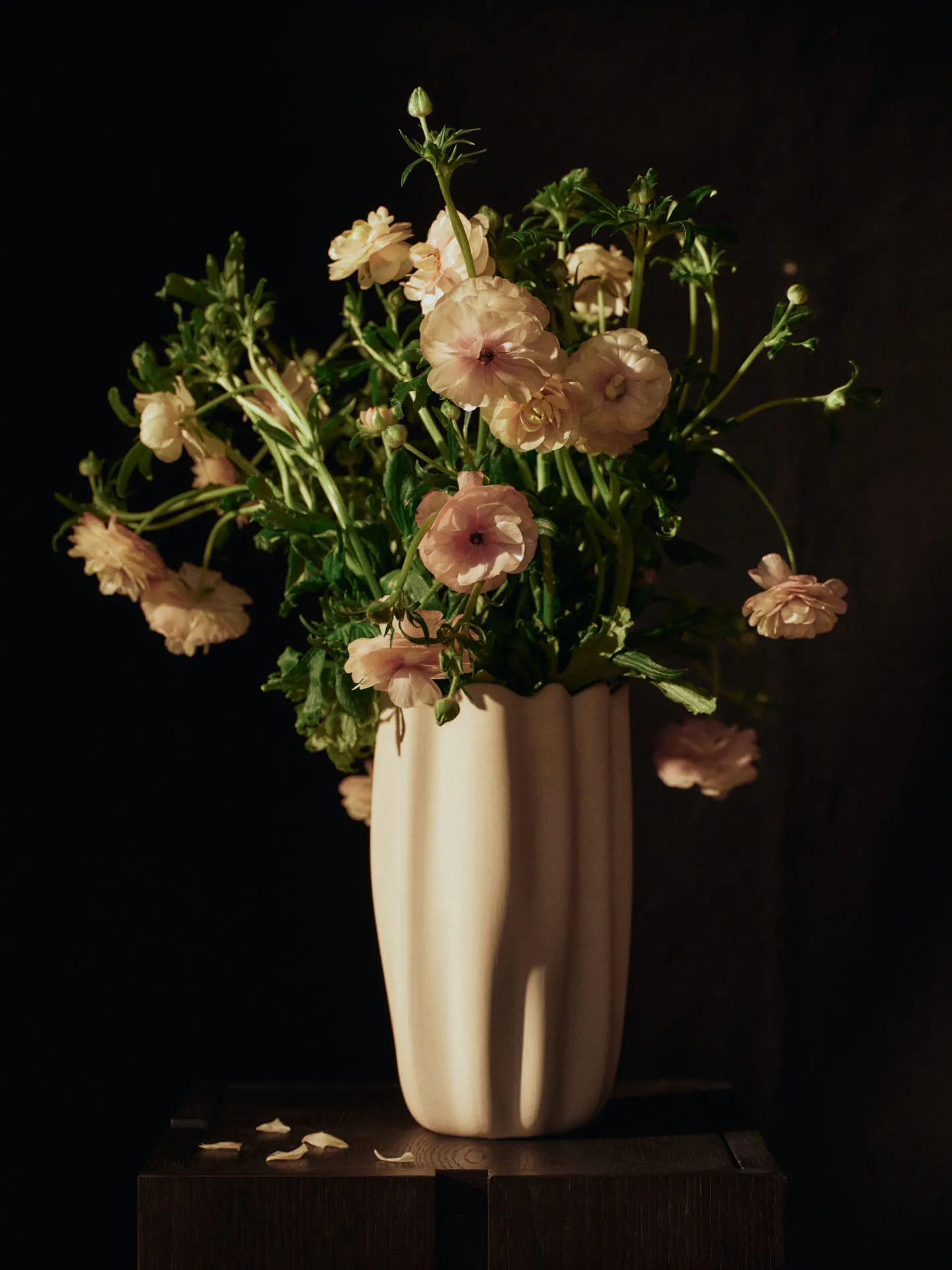 Jarrón Nium, Off-white, 23 cm Ferm Living