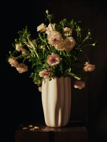 Jarrón Nium - Off-white, 23 cm - Ferm Living