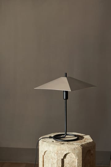 Lámpara de mesa Filo square - Black-mirror polished - ferm LIVING