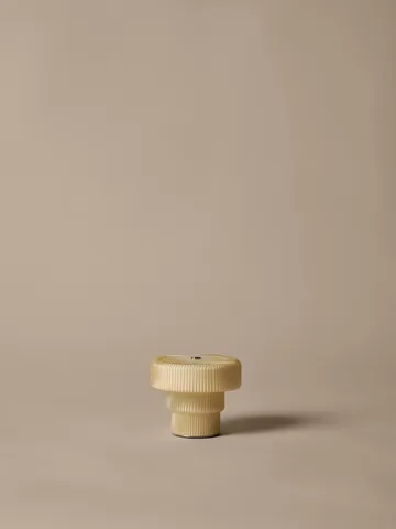 Lámpara de mesa portátil Ripple 10 cm - Oat - Ferm Living
