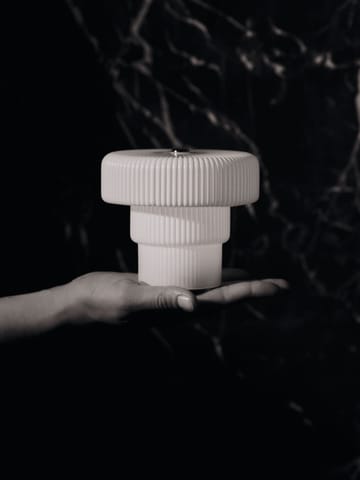 Lámpara de mesa portátil Ripple 10 cm - White - Ferm Living