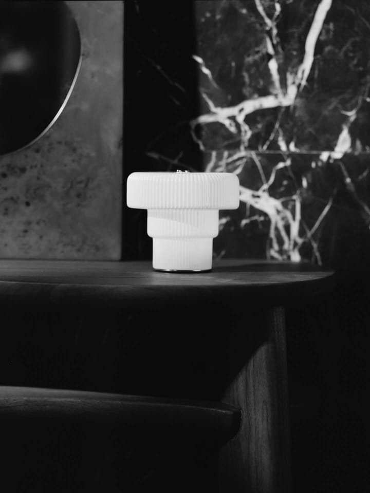 Lámpara de mesa portátil Ripple 10 cm, White Ferm Living