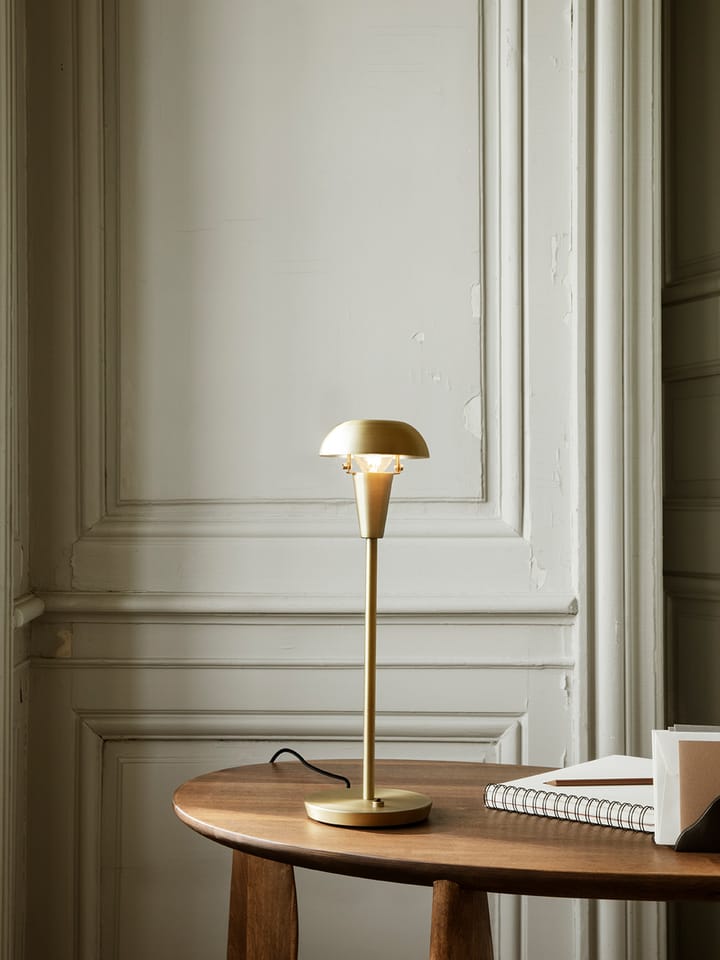 Lámpara de mesa Tiny 42,2 cm, latón Ferm Living