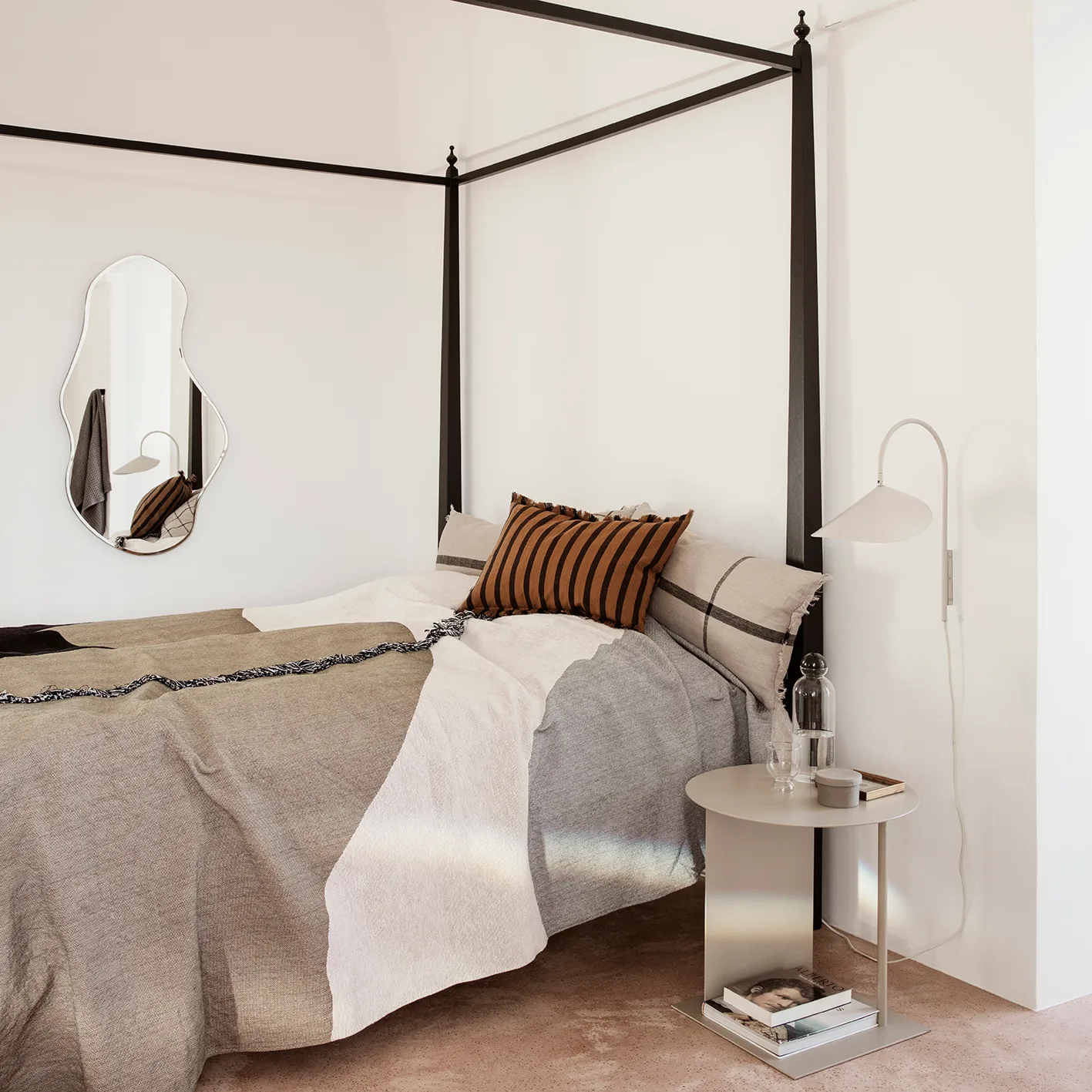 Lámpara de pared Arum, Cashmere Ferm Living