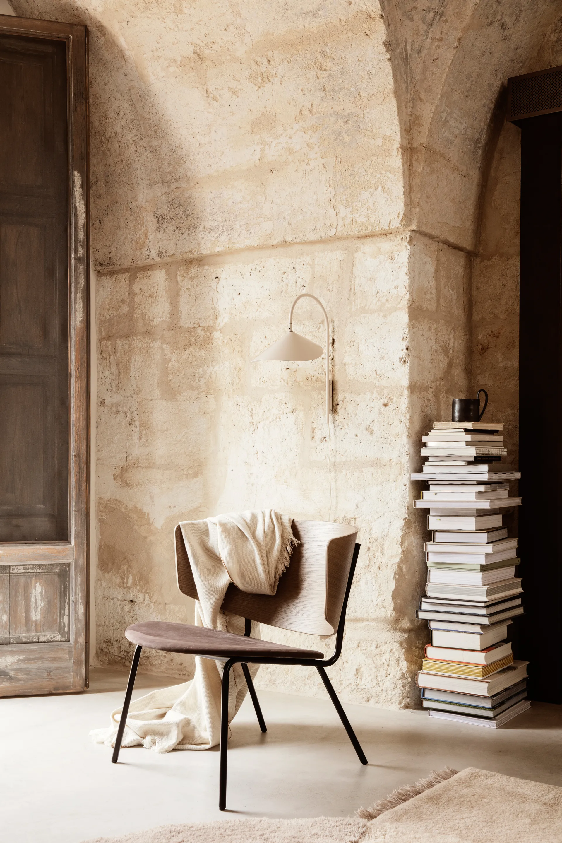 Lámpara de pared Arum swivel, Cashmere Ferm Living