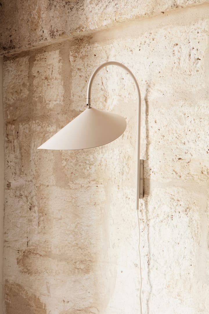 Lámpara de pared Arum swivel, Cashmere Ferm Living