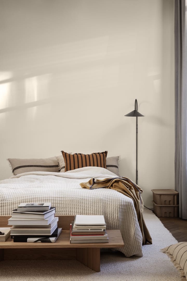 Lámpara de pared Arum swivel tall, Black Ferm Living