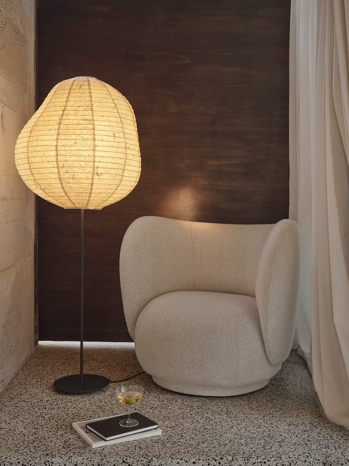 Lámpara de pie Kurbis high, Natural-black Ferm Living
