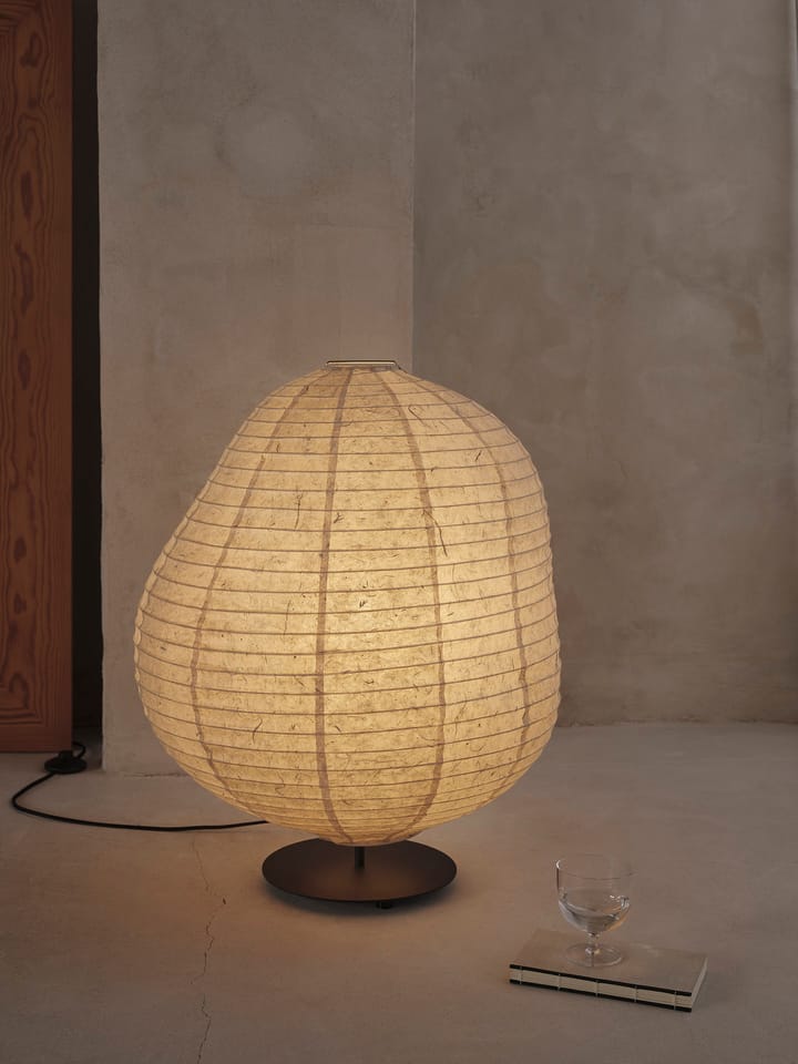 Lámpara de pie Kurbis low, Natural-black Ferm Living