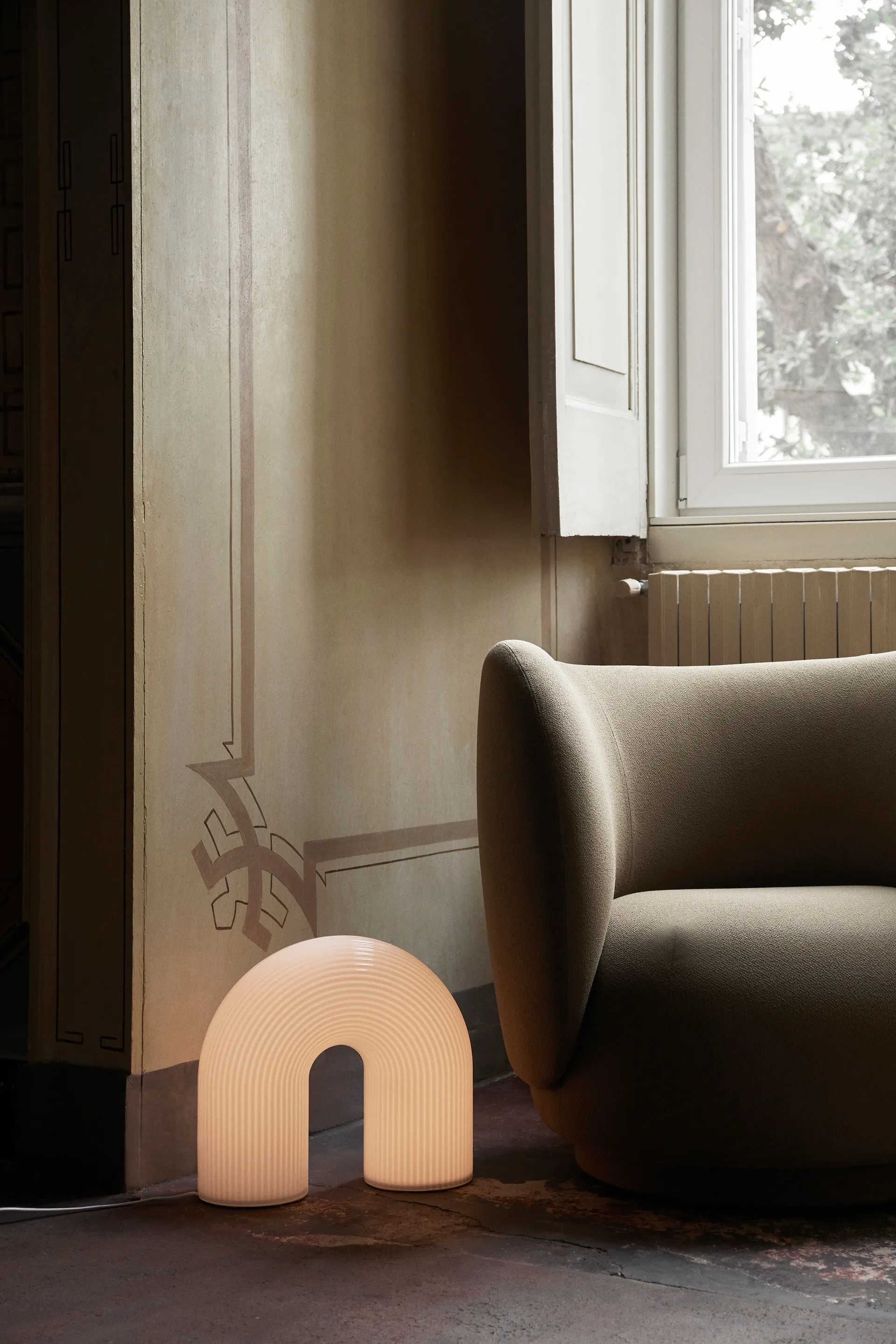 Lámpara de pie Vuelta 40x16x36 cm, White Ferm Living